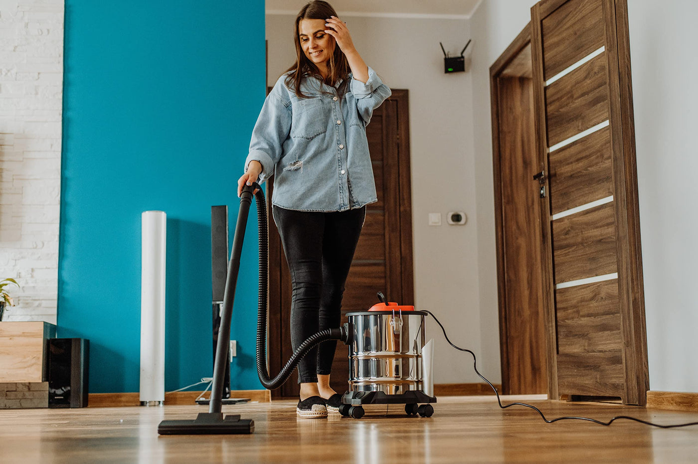 Lehmann Haddo Industriestaubsauger 2000W | Aschesauger für Kamin mit Doppelfilteranlage | Kaminsauger Ascheschlucker | Nass Trockensauger mit 20 Liter Edelstahltank, Silber