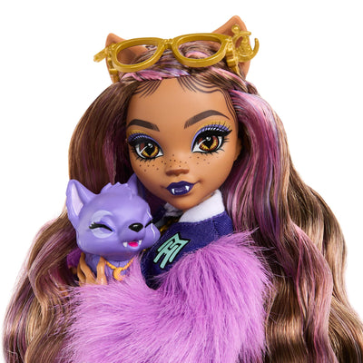 Monster High Clawdeen Wolf-Puppe mit Hund Crescent und Accessoires wie Rucksack, Kalender, Snacks und mehr, HRP65