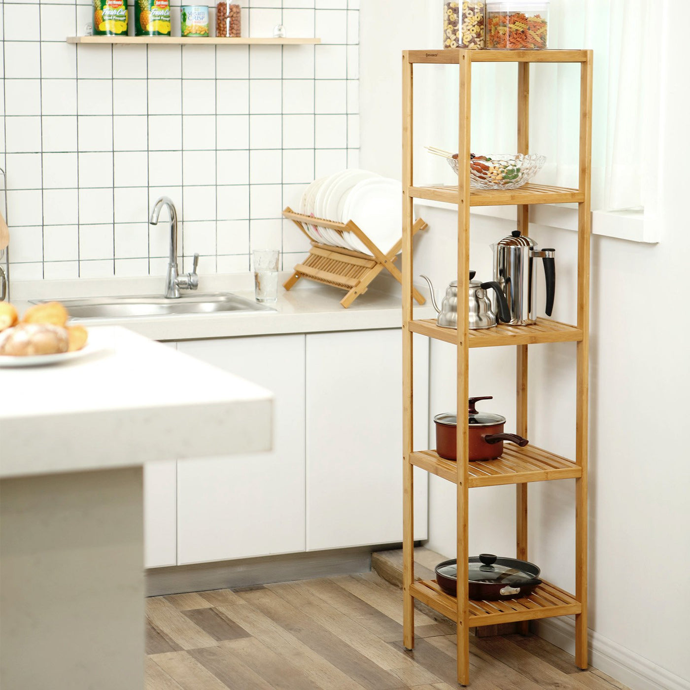 SONGMICS Badregal 5 Ebenen, schmales Regal stehend, Bambusregal, multifunktionales Aufbewahrungsregal, für Küche, Wohnzimmer, Schlafzimmer, Badezimmer, naturfarben BCB55Y