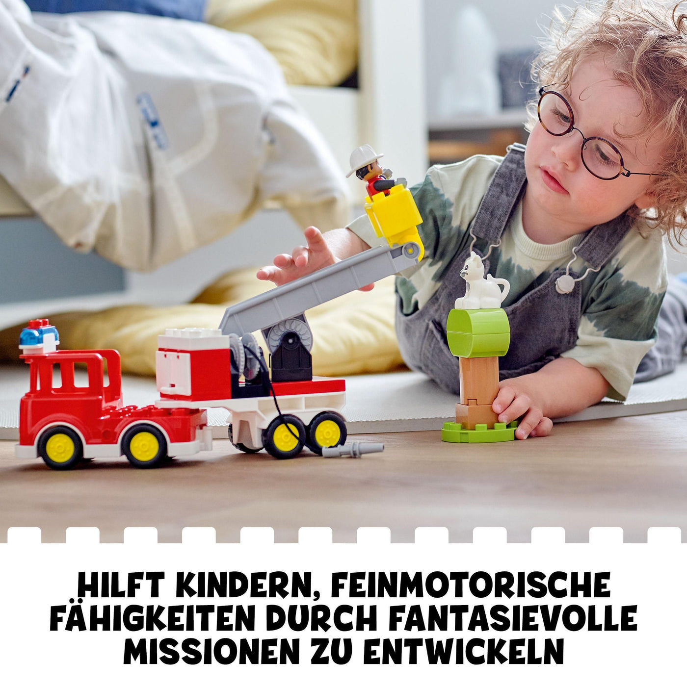 LEGO DUPLO Feuerwehrauto - Minifiguren für Vorschulkinder ab 2 Jahren - Montessori Spielzeug für Kleinkinder mit LKW, Feuerwehrmann, Katze und Baum - Kinder Geschenk für Mädchen und Jungen 10969