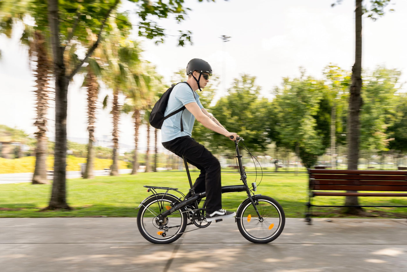Licorne Bike CONSERES Premium Faltrad, Klapprad in 20 Zoll - Fahrrad für Herren, Jungen, Mädchen und Damen - Shimano 6 Gang-Schaltung - Hollandfahrrad - Schwarz/Rot