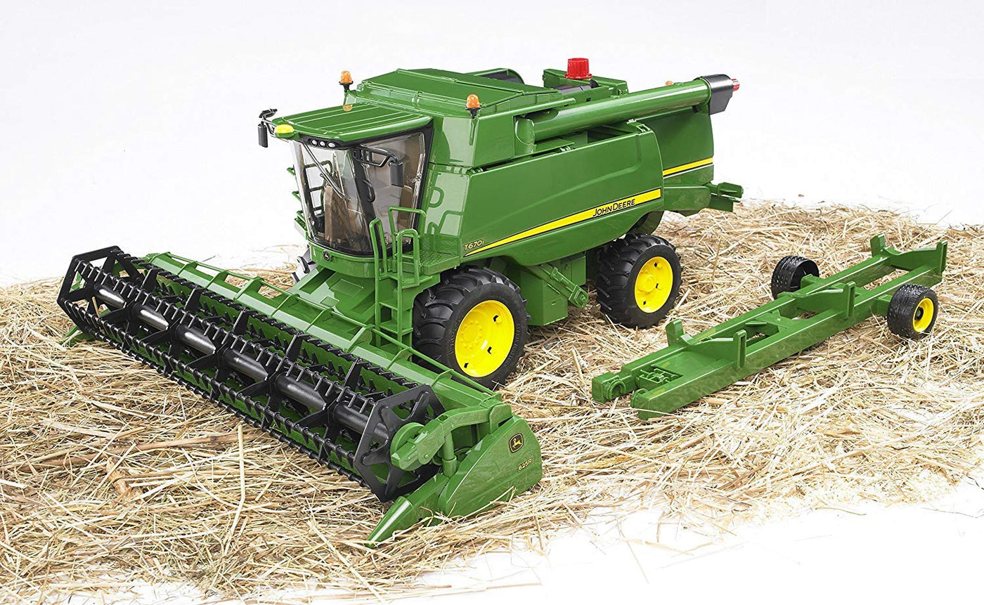 Bruder 02132 - John Deere Mähdrescher T670i