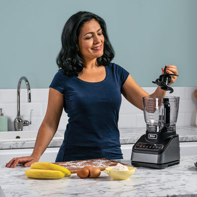 Ninja Küchenmaschine mit 4 Programmen; Hacken, Pürieren, Schneiden, Mischen & 3 manuellen Geschwindigkeiten, 2,1L Schüssel, Hack-, Schneide- & Teigmesser, 850W, spülmaschinenfest, Schwarz BN650EU
