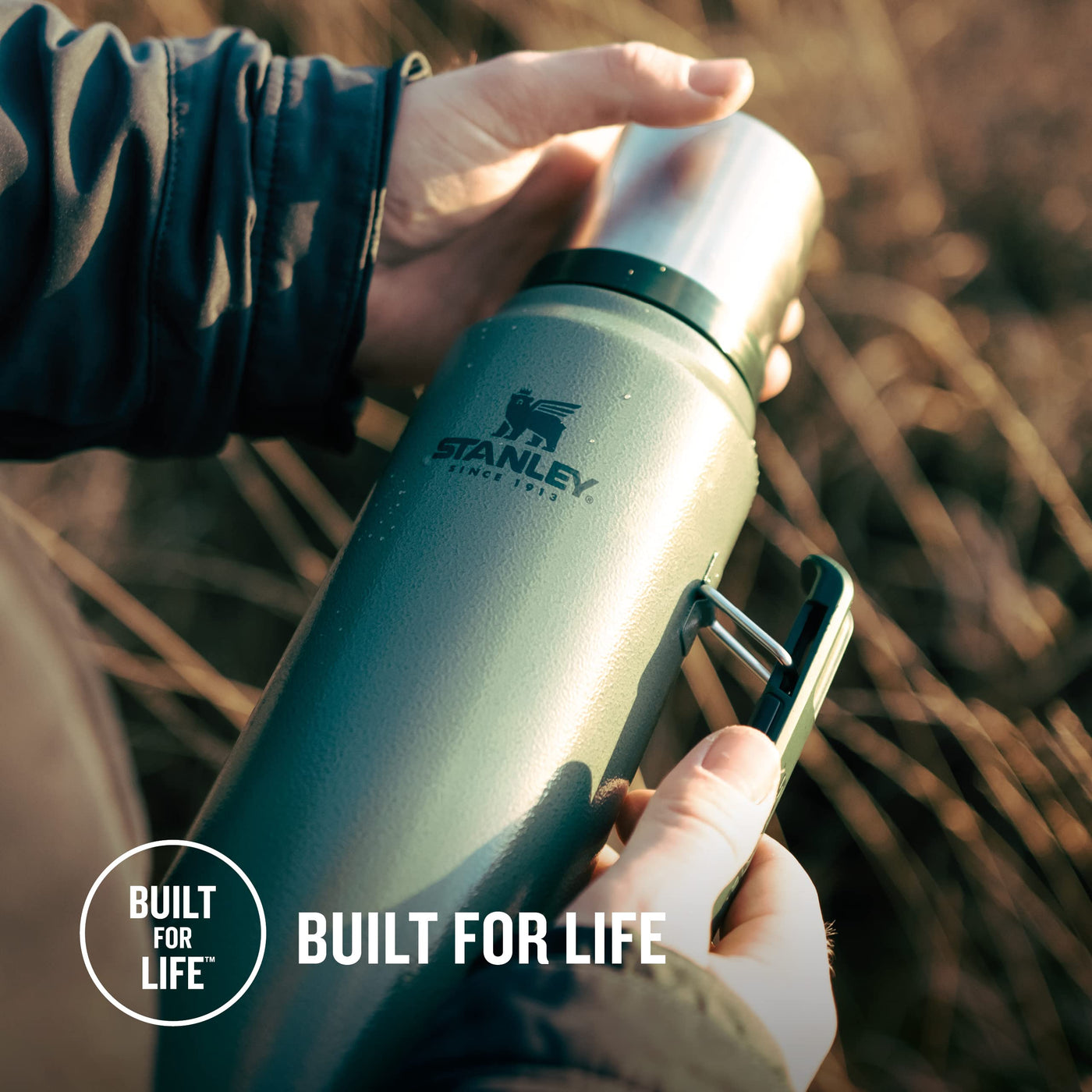 Stanley Classic Legendary Thermosflasche 1L - Thermos Hält 24 Stunden Heiß oder Kalt - Edelstahl Thermoskanne - BPA-Frei - Spülmaschinenfest - Hammertone Green