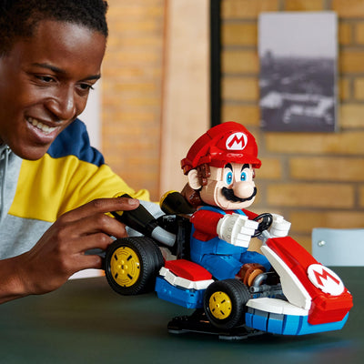 LEGO Super Mario: Mario Kart: Mario & Standard-Kart – Nintendo Figur und baubares Auto für Gaming-Fans – Sammlerstück für Erwachsene Gamer und Fans von Videospielen 72037