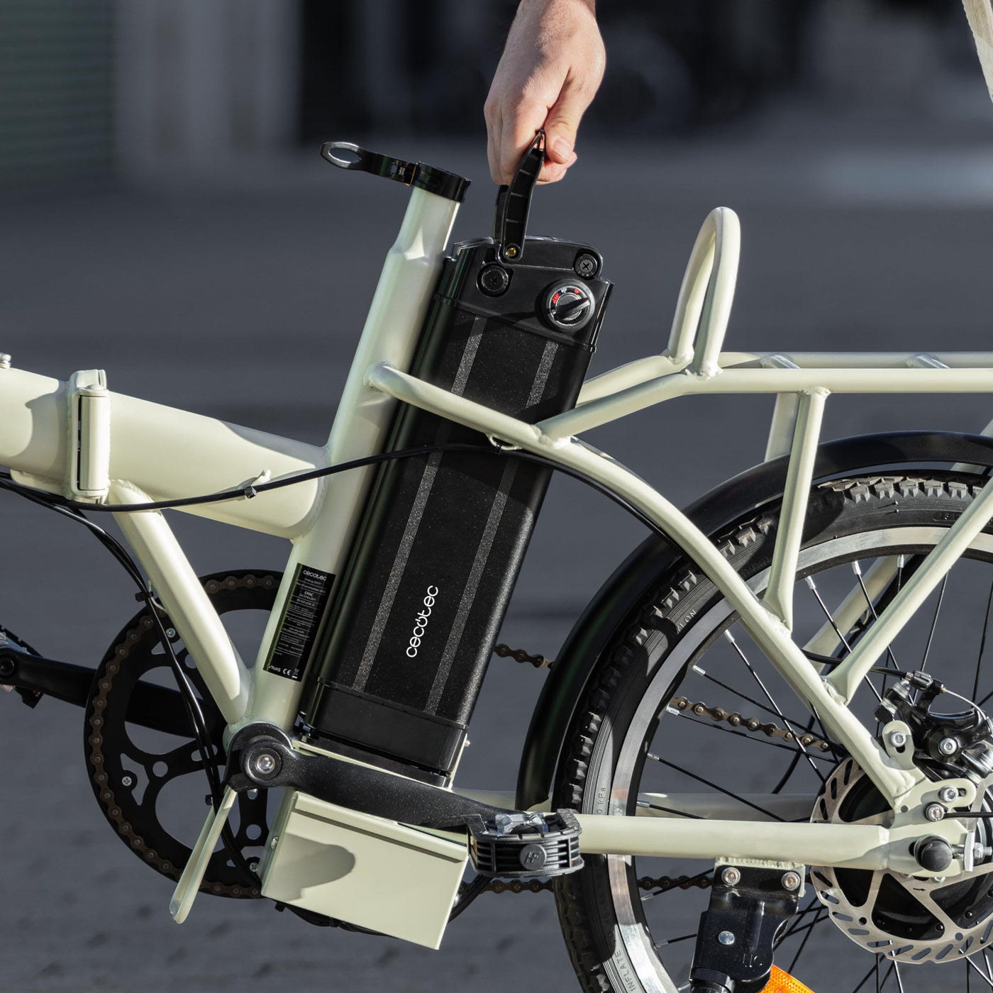 Cecotec Faltbares Elektrofahrrad Folding. 35 km Reichweite, 270 Wh Akku, Doppel-Bremsscheiben, 20-Zoll-Räder, Shimano-Schaltung, Display, Hi-Ten-Stahlrahmen
