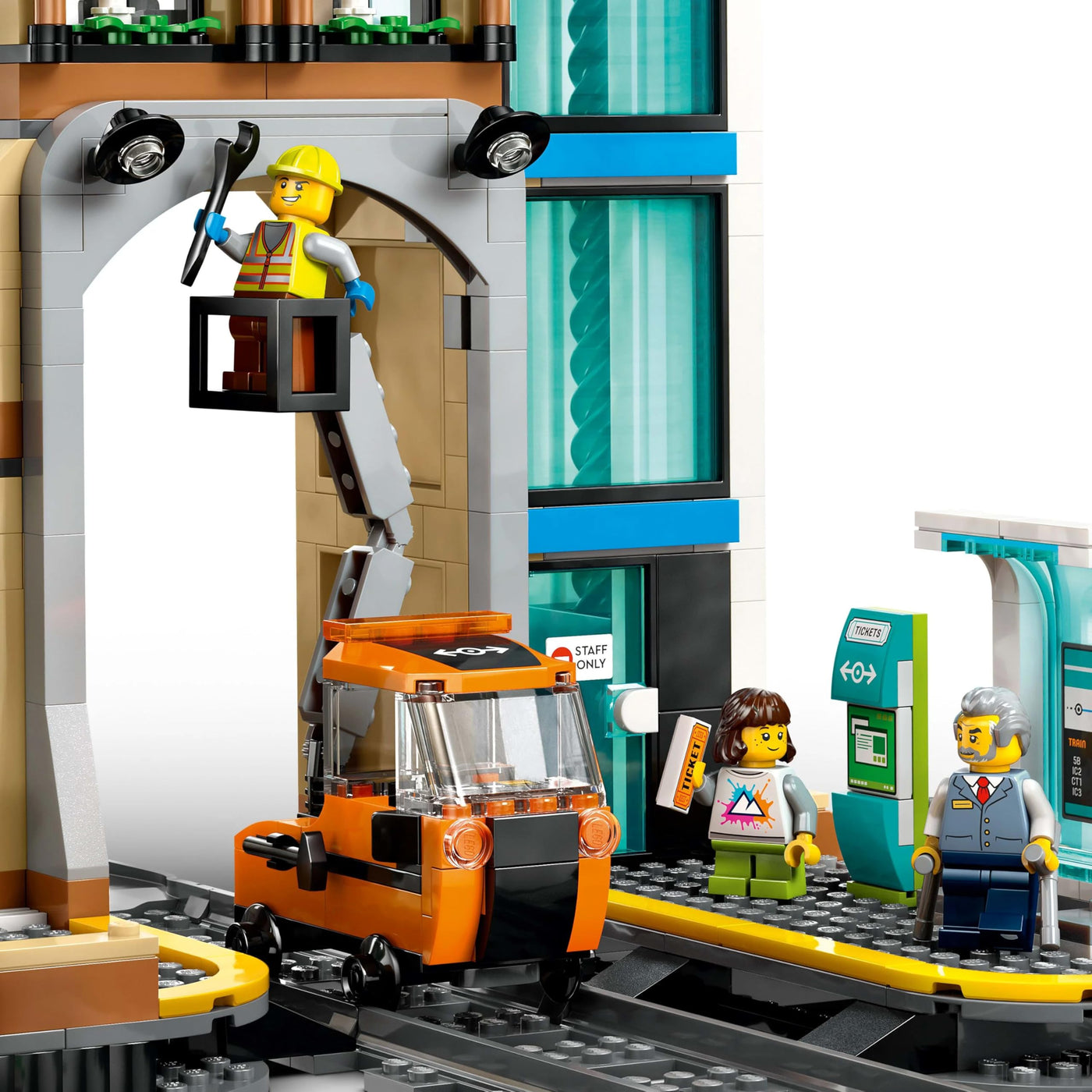 LEGO City Trains Hauptbahnhof - Wartungsfahrzeug-Spielzeug, funktionierendem Hublift, 2 Plattformen & 1 Gleisstück sowie 6 Minifiguren – Kreatives Geschenk für Jungen & Mädchen ab 7 Jahren - 60469