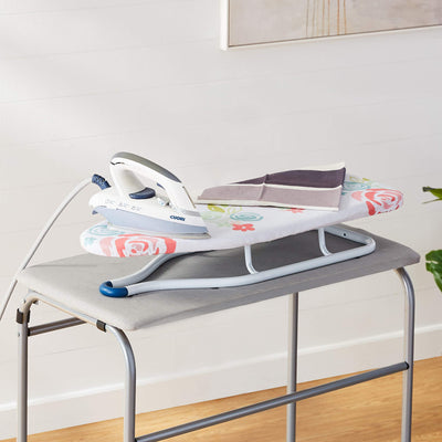 Amazon Basics – Tisch-Bügelbrett, 77 x 29 cm, Weiß, Geblümt