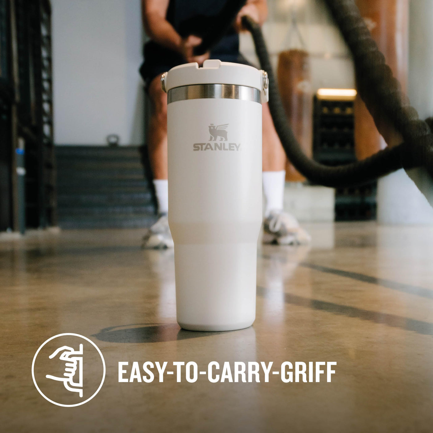 Stanley IceFlow Flip Straw Trinkflasche mit Strohhalm 0.89L - Thermosflasche Hält 12+ Stunden Kalt - Auslaufsicher - Trinkflasche Sport - Wasserflasche BPA Frei - Spülmaschinenfest - Frost