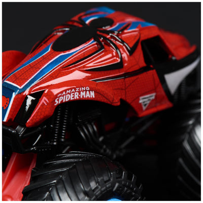 Monster Jam - Zweier-Pack Original Monster Trucks im Marvel Superhelden-Design, zum Spielen und Sammeln, Maßstab 1:64, ab 3 Jahren (Sortierung mit verschiedenen Truck-Paarungen, Zufallsauswahl)