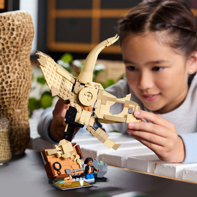 LEGO Jurassic World Dinosaurier-Fossilien: Triceratops-Schädel Modell, Dinosaurier Spielzeug für Jungen und Mädchen ab 9 Jahren, Geschenk für Kinder und Jurassic World Fans 76969
