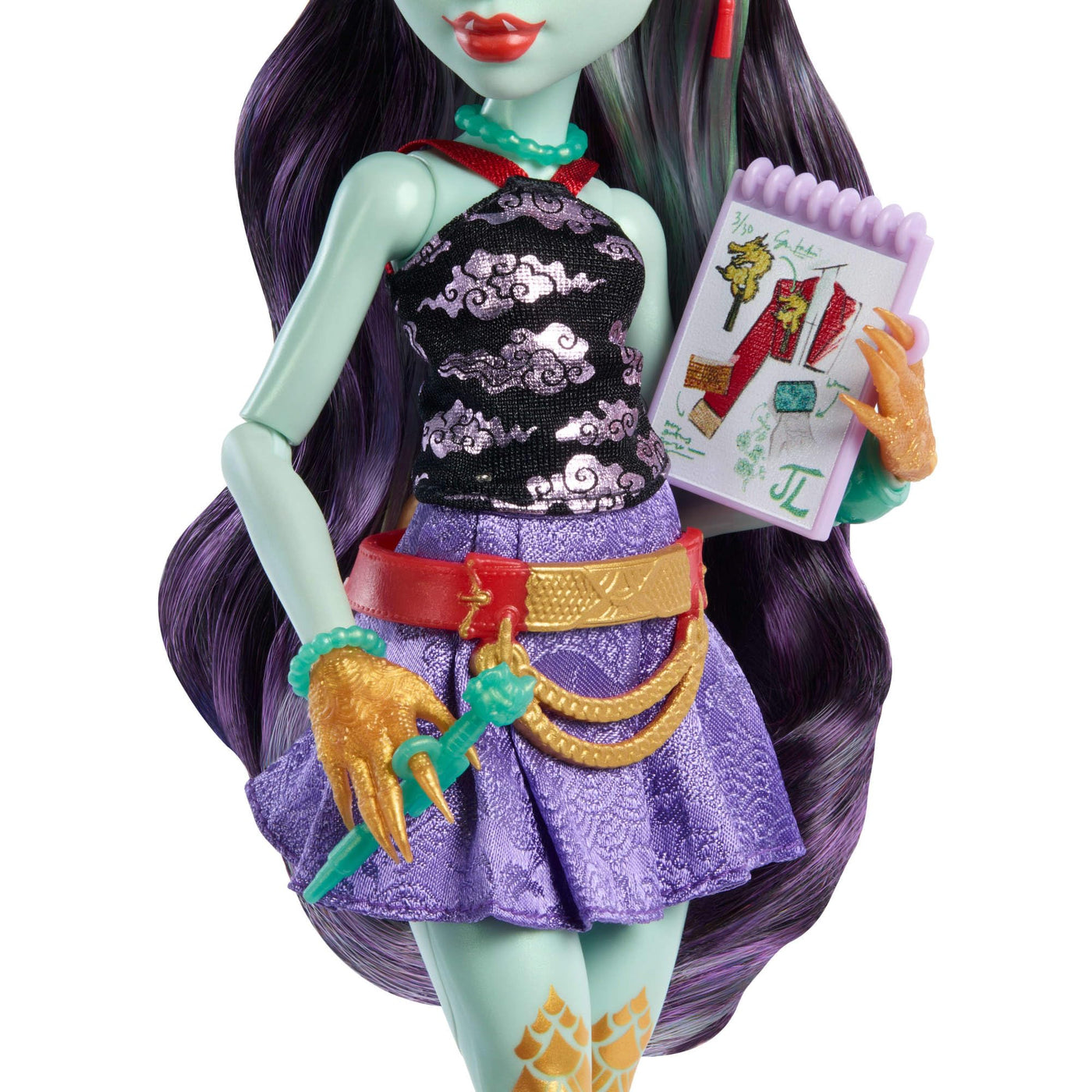 Monster High-Puppe Jinafire Long, Drachenmädchen mit Haustierhund Cloudy Yun Yun“ und 7 Accessoires wie einem Zeichen-Pad, einem Joghurt-Getränk, einem Rucksack und vielem mehr, HYV58