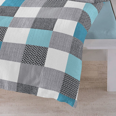 Traumschlaf Seersucker Bettwäsche Set • luftig leichte Sommerbettwäsche im Quadrate Design bügelfrei mit Reißverschluss • 135x200 cm + 80x80 cm
