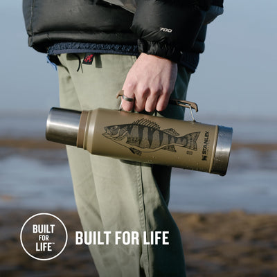 Stanley Classic Legendary Thermosflasche 1L - Thermos Hält 24 Stunden Heiß oder Kalt - Edelstahl Thermoskanne - BPA-Frei - Spülmaschinenfest - Tan Peter Perch