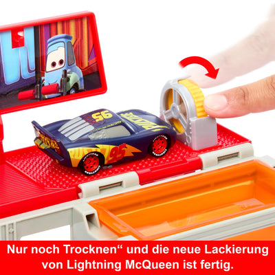 Mattel DISNEY Pixar Cars mobile Lackiererei Mack - Spielset mit Farbwechseleffekt, Lightning McQueen Spielzeugauto, Farbveränderung mit warmem und kaltem Wasser, für Kinder ab 4 Jahren, HPD82