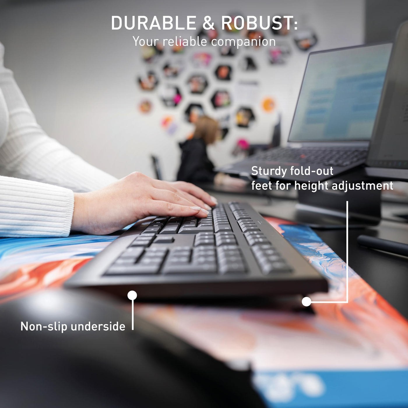 CHERRY DW 3000, Kabelloses Tastatur-Maus-Set, Ungarisches Layout (QWERTZ), 2,4 GHz Funk, Flaches Design, Geräuscharme Tasten, Symmetrische Maus, Schwarz