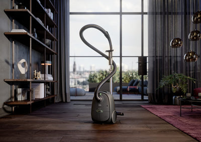 AEG CLEAN 6000 AB61C1OKO ÖKO Staubsauger / hohe Saugleistung / Zusatzdüsen / XL-Räder / Edelstahl-Teleskoprohr / 65% Recyclingmaterial / 12 m Kabel / 750 Watt / Zubehör / grau
