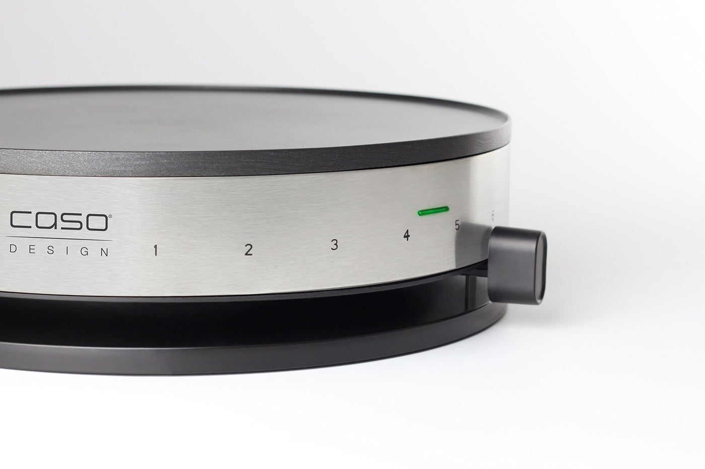 CASO CM 1300 - Crêpes Maker, extra große Backfläche (⌀ 33cm), hochwertige Antihaft‐Beschichtung, 8‐Hitzesstufen, praktischer Schieberegler, inkl. Teigverteiler und Crêpes‐Wender aus Holz