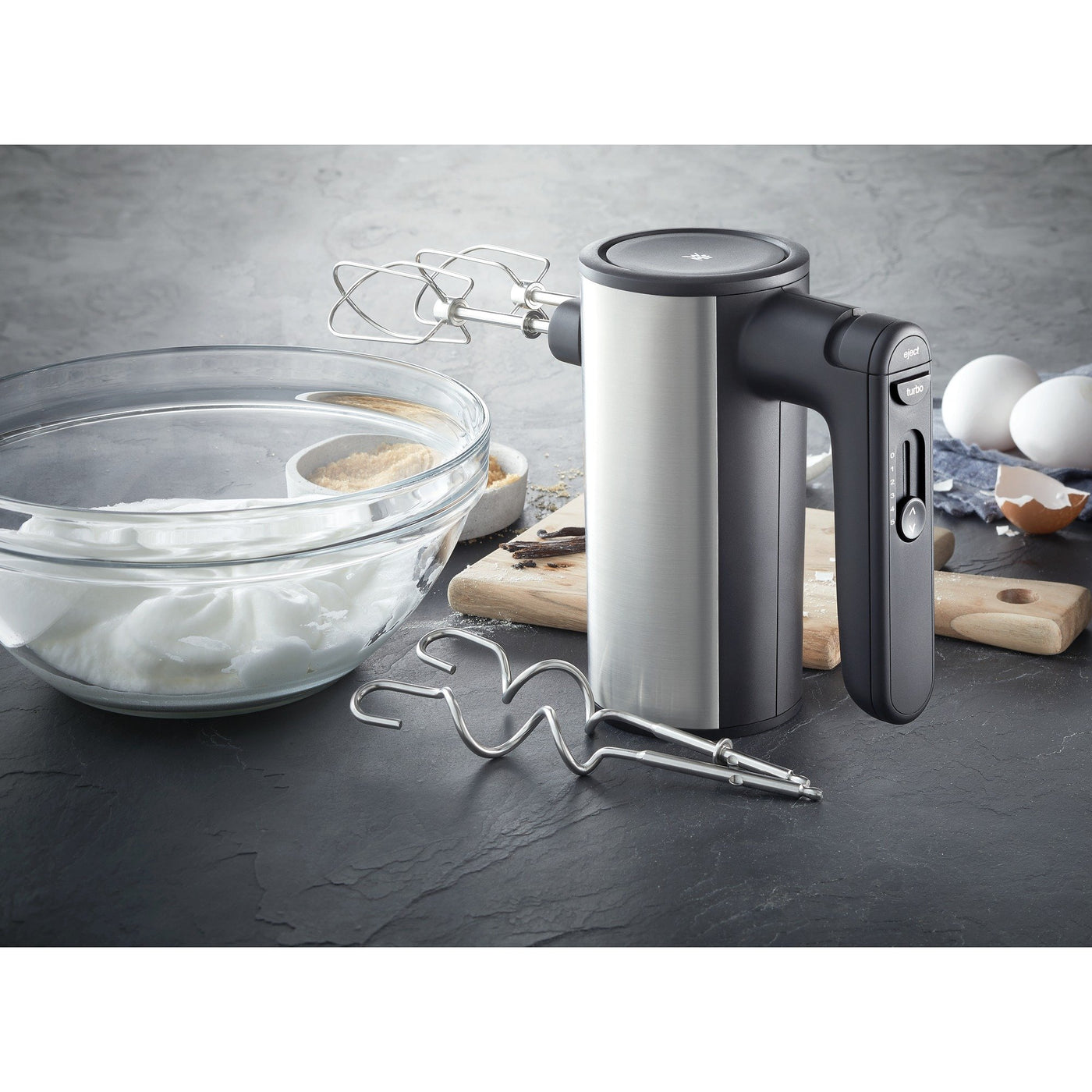 WMF Kult X Edition Handrührer, Handrührgerät, Quirl mit 5 Geschwindigkeitsstufen, Turbofunktion, Handmixer 400 W, Cromargan matt, schwarz