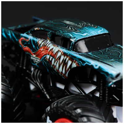 Monster Jam - Zweier-Pack Original Monster Trucks im Marvel Superhelden-Design, zum Spielen und Sammeln, Maßstab 1:64, ab 3 Jahren (Sortierung mit verschiedenen Truck-Paarungen, Zufallsauswahl)