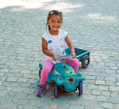 BIG Bobby Car Classic Eco 2.0 mit Anhänger - Rutschauto ab 1 Jahr aus Recycling-Material mit Caddy, Lenkrad und Hupe, für Kinder ab 1 Jahr (bis 50 kg), Türkis mit Grau