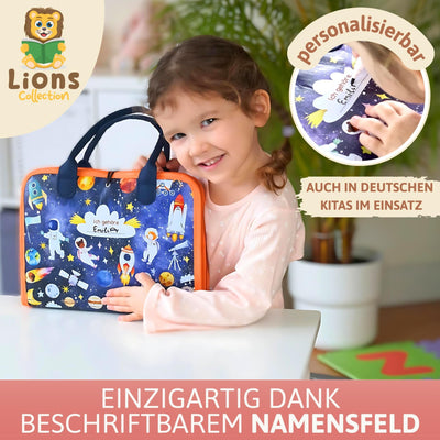 Lion’s Collection® Busy Board Deutsch mit Reisetasche & Montessori Buch – Quiet Book & Busy Book für Kleinkinder ab 3 Jahre – Activity Board, Motorikbuch & Lernbuch – Reisespielzeug Auto & Flugzeug