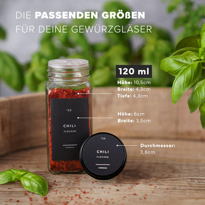 Havenhaus Premium Gewürzgläser Set schwarz | 24 Gewürz Organizer inkl. 336 deutschen Gewürzetiketten | Gewürzgläser eckig mit Streuaufsätzen lebensmittelecht | Gewürzstreuer & Gewürzbehälter modern