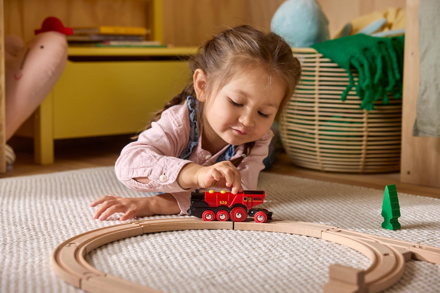 BRIO World 33592 Rote Lola elektrische Lok - Batterie-Lokomotive mit Licht & Sound - Kleinkinderspielzeug empfohlen ab 3 Jahren