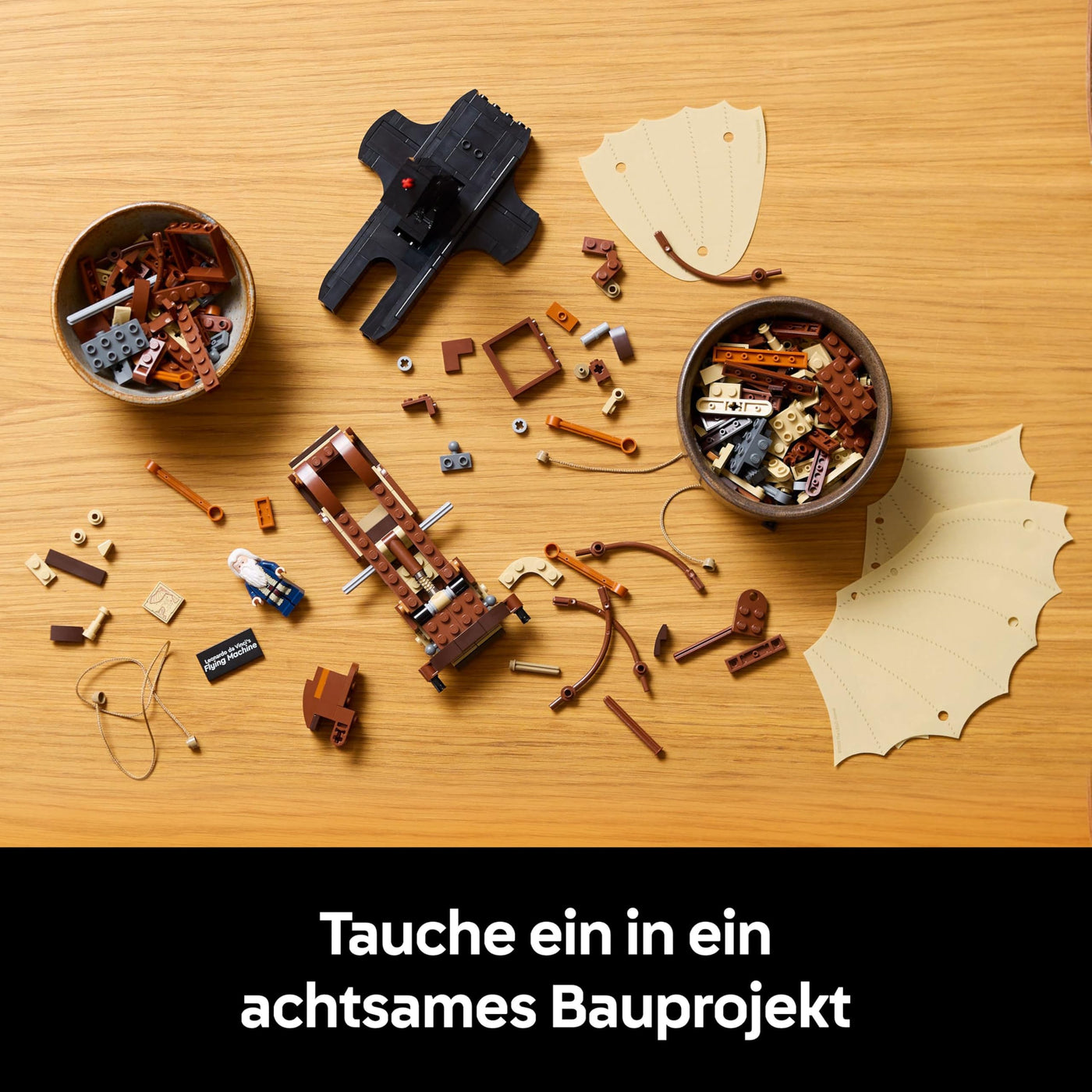 LEGO Icons Leonardo da Vincis Fluggerät mit schlagenden Flügeln - Inklusive Minifigur & Ständer - Bauset für Erwachsene - Deko-Set für Zuhause - Geschenkidee - 10363