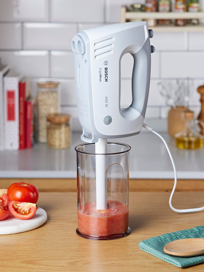Bosch Hausgeräte Handrührer ErgoMixx MFQ36440, 2 Rührbesen, 2 Edelstahl-Knethaken, Pürierstab, Becher, spülmaschinengeeignet, 5 Stufen plus Turbostufe, 450 W, weiß