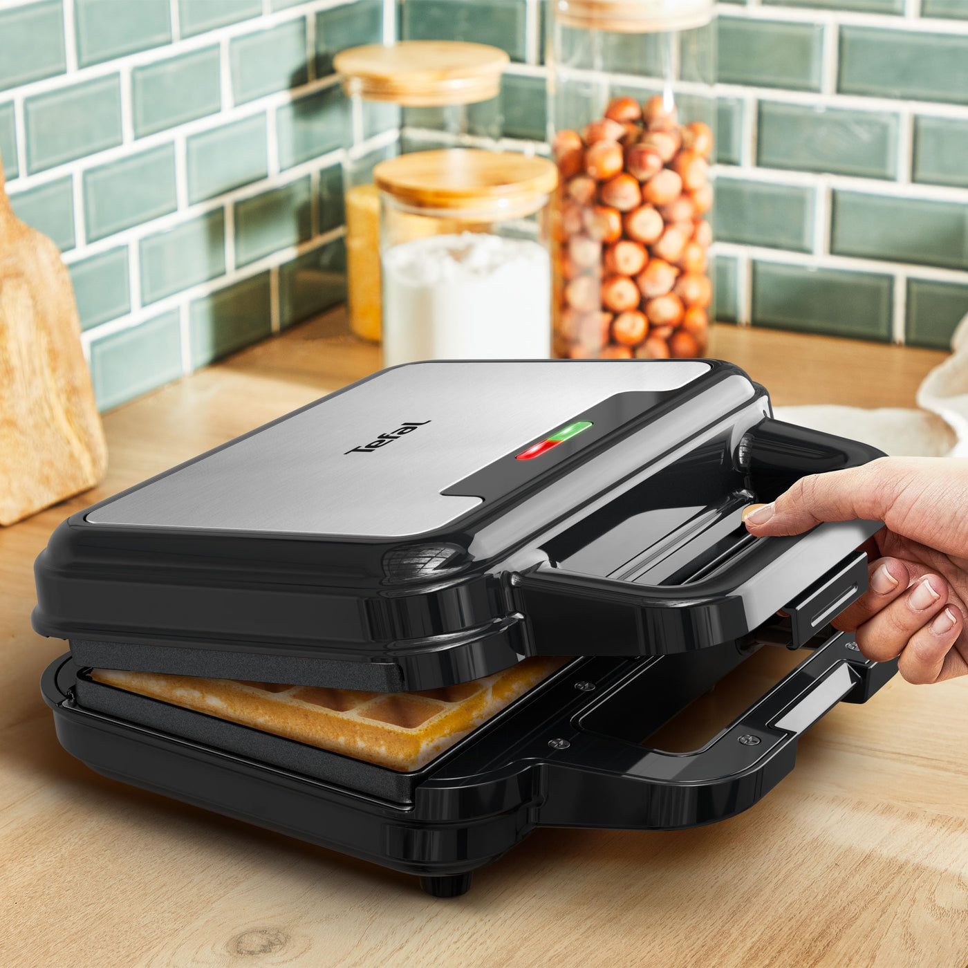 Tefal Ultracompact 3-in-1 Sandwich-Waffel-Panini Kombigerät, Antihaftbeschichtung, wärmeisolierter Griff, Edelstahl/Schwarz, SW383D10