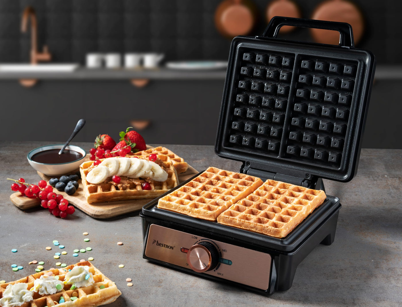 Bestron Waffeleisen für belgische Waffeln, Brüsseler Waffeleisen für zwei dicke Waffeln, mit Antihaftbeschichtung & Cool Touch Handgriff, Copper Collection, Farbe: Kupfer