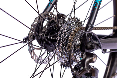 Herren City Fahrrad 28 Zoll Urban Bike Drag 3.0 Citybike Gravelbike mit 16 x Gang Shimano 2 X 8 Claris R2000-52cm (Körpergröße 162-177cm)