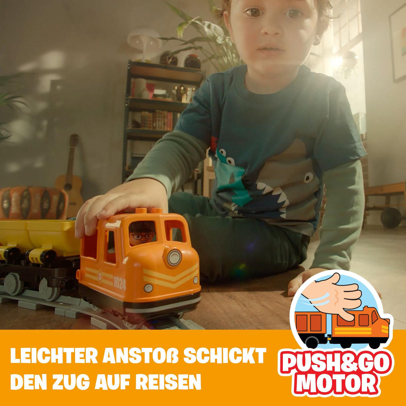 LEGO DUPLO Güterzug, „Push & Go“-Lok mit Lichtern und Geräuschen, Funktionssteinen und 2 Kranen, Spielzeug für Mädchen und Jungen ab 2 Jahren 10875