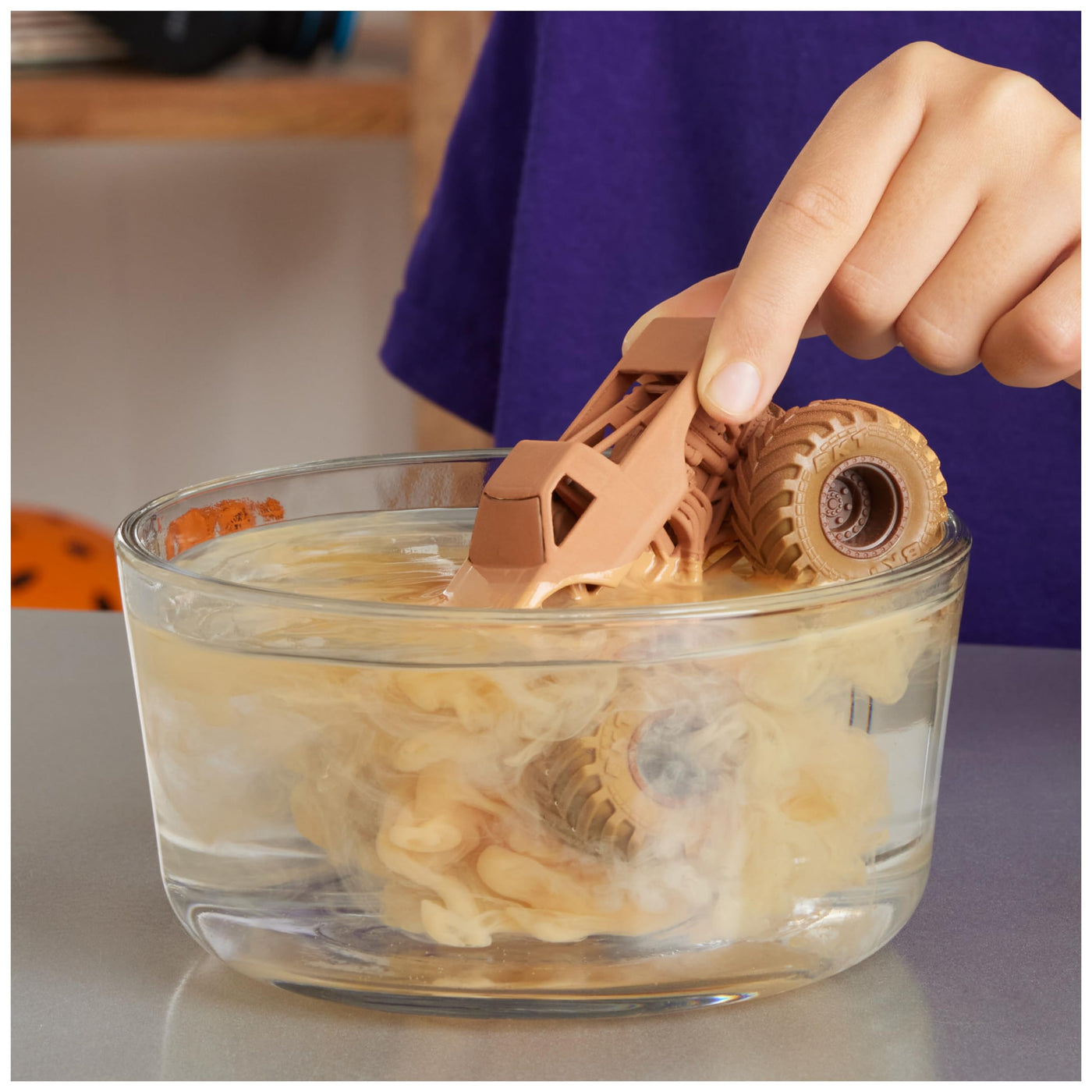 Monster Jam, Mystery Mudders, offizieller Monster Truck aus Druckguss im Maßstab 1:64, zum Waschen und Entdecken (Designs variieren)