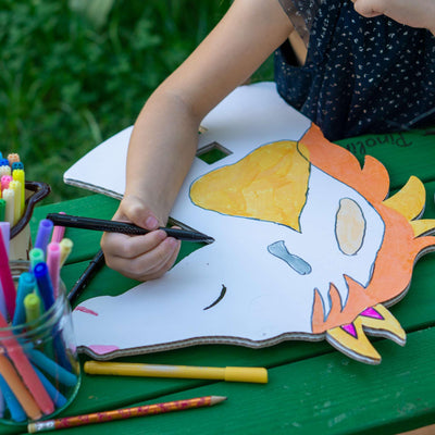 FOLDZILLA Steckenpferde 10er Set aus Pappe 115 x 40 x 25 cm Hobbyhorse Stockpferde - Pferd weiß zum Bemalen und Bekleben