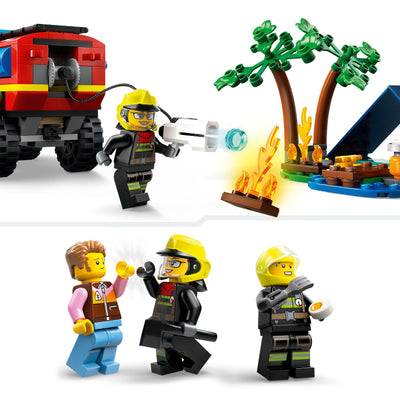 LEGO 60412 City Feuerwehrgeländewagen mit Rettungsboot, Offroad-Auto-Spielzeug für Kinder ab 5 Jahren, Rettungswagen mit Schlauchboot, Anhänger, Zelt und 3 Minifiguren, Geschenk für Jungs und Mädchen
