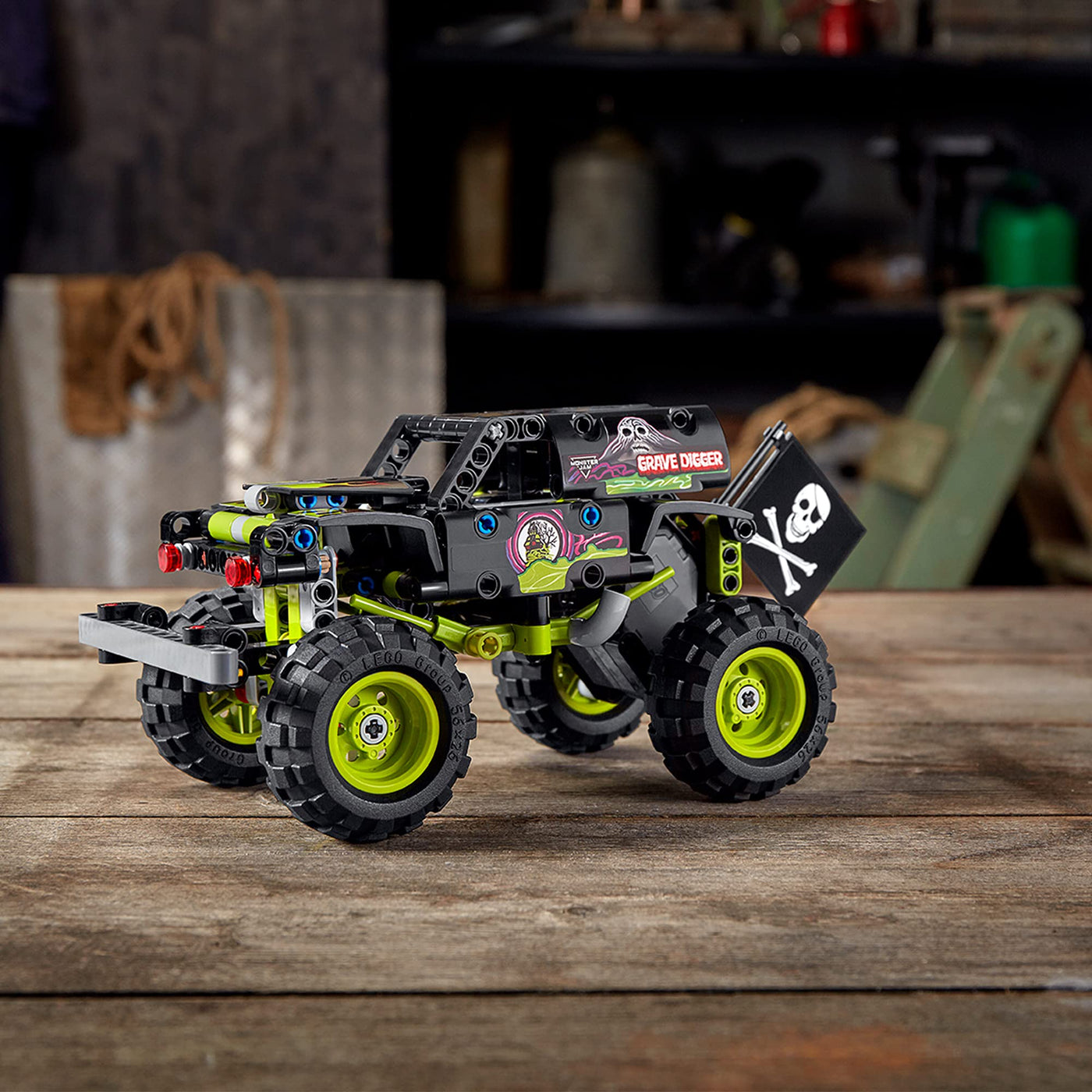 LEGO 42118 Technic Monster Jam Grave Digger Truck, Gelände-Buggy, 2in1 Auto-Set, Spielzeugauto mit Rückziehmotor, Geschenk für Kinder, Jungen und Mädchen ab 7 Jahren