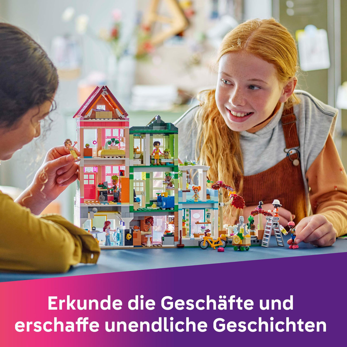 LEGO Friends Heartlake City Wohn- und Einkaufsstraße, Bauset für Rollenspiele mit 9 Charakteren (darunter 7 Minifiguren) und 3 Katzen, Geschenk für Mädchen und Jugendliche, Spielzeughaus 42670