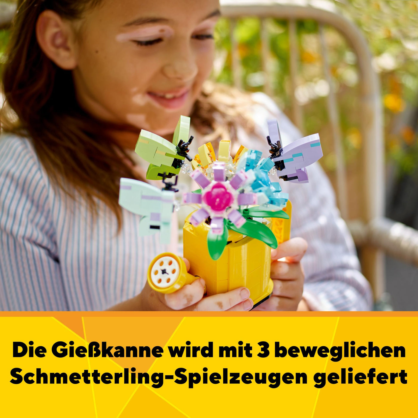 LEGO Creator 3in1 Gießkanne mit Blumen Set, Kinderzimmer-Deko, Baue eine Gießkanne mit Blumenstrauß, Gummistiefel oder 2 Spielzeug-Vögel, kreatives Geschenk für Mädchen und Jungen ab 8 Jahren 31149