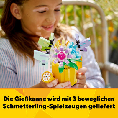 LEGO Creator 3in1 Gießkanne mit Blumen Set, Kinderzimmer-Deko, Baue eine Gießkanne mit Blumenstrauß, Gummistiefel oder 2 Spielzeug-Vögel, kreatives Geschenk für Mädchen und Jungen ab 8 Jahren 31149