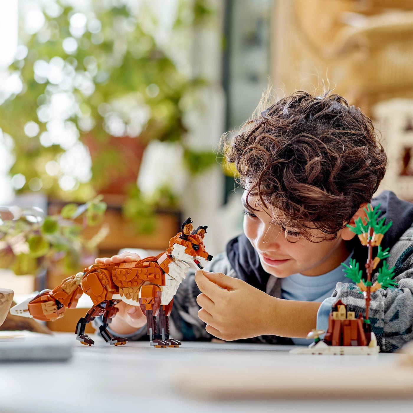 LEGO Creator Waldtiere: Rotfuchs, Tiere-Set mit Fuchs, Eule und Eichhörnchen Spielzeug, Tierfiguren des Waldes zum Spielen und Ausstellen, kreatives Geschenk für Jungs und Mädchen ab 9 Jahren 31154