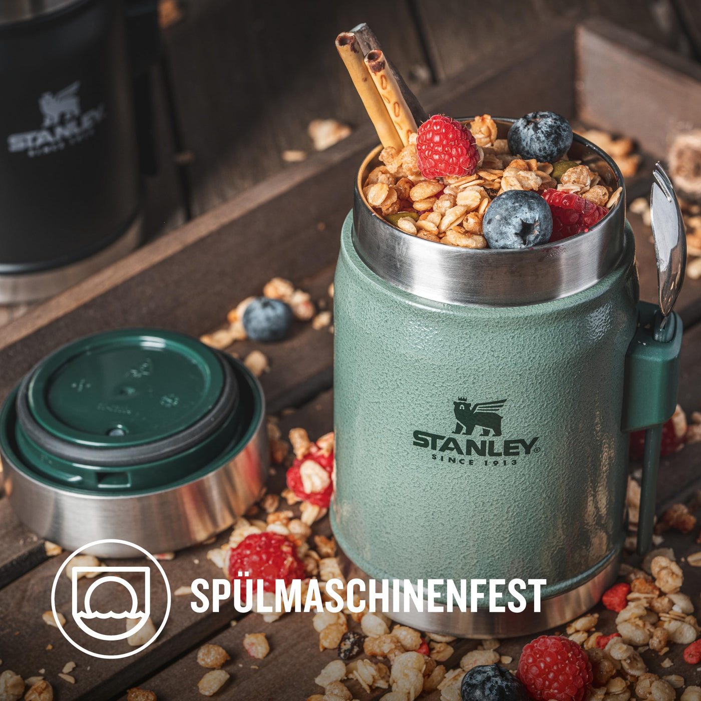 Stanley Classic Legendary Thermobehälter für Essen mit Göffel 400 ml - Hält 7 Stunden Heiß oder Kalt - Edelstahl Warmhaltebehälter Essen - BPA-Frei - Spülmaschinenfest - Nightfall