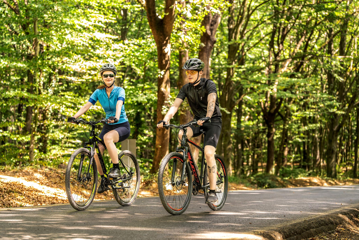 Licorne Bike Effect Premium Mountainbike Aluminium Discbremse Jungen Mädchen 21 Gang Schwarz/Anthrazit (2xDisc-Bremse)