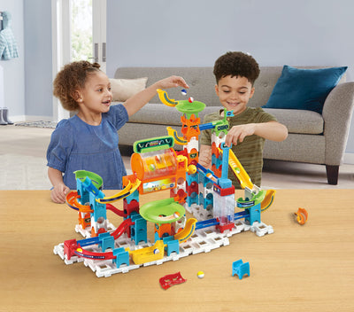 VTech Marble Rush - Super Action Set L100 E - Interaktives Kugelbahn-Set mit Licht und Sound, spannenden Bahnelementen, Aufbaumöglichkeiten und Wegführungen - Für Kinder von 4-12 Jahren