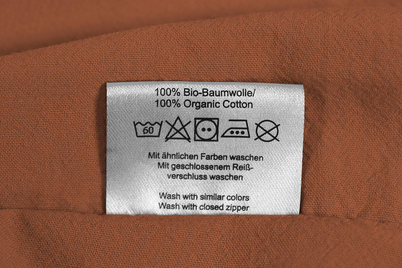 jilda-tex Bio-Bettwäsche Stone-Washed Lissabon 100% Bio-Baumwolle Knitterlook Stehsaum Uni Made in Green (Terrakotta, 135 x 200 cm)