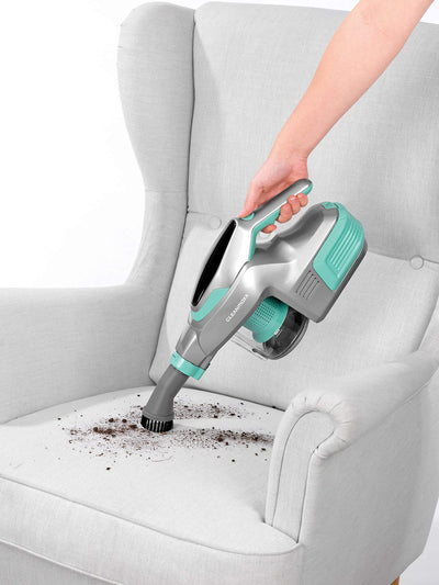 CLEANmaxx Akku-Zyklon-Staubsauger beutellos mit Akku | 2-in-1 Handstaubsauger, mit verschiedenen Düsen, Ideal für Tierhaare | Inkl. Wandhalterung mit integrierter Ladestation, 150 Watt [Türkis/Grau]