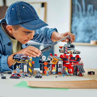 LEGO City 60472 Auto-Schrottplatz Bauspielzeug für Jungen und Mädchen ab 7 Jahren