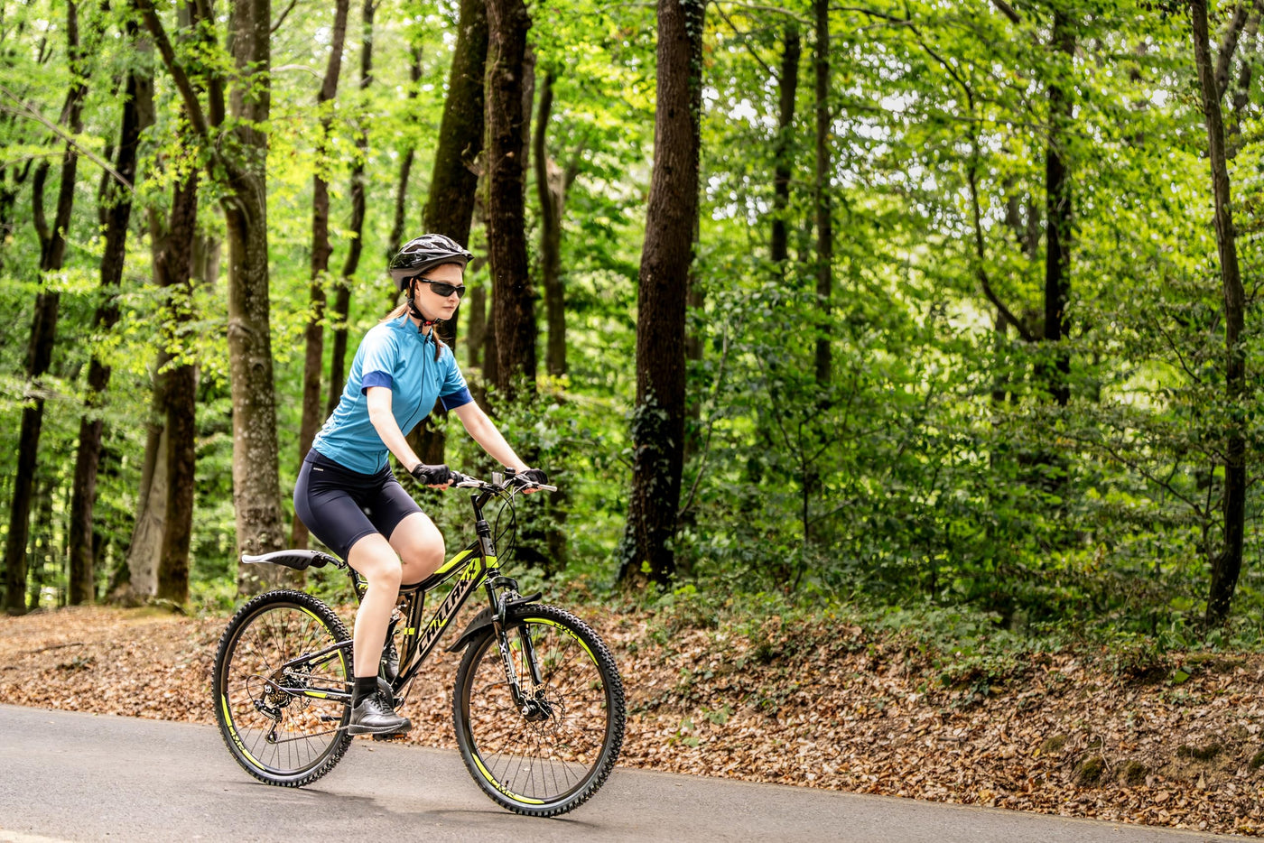 Chillaxx Bike Falcon Premium Mountainbike in 24 und 26 Zoll - Fahrrad für Jungen, Mädchen, Damen und Herren - Scheibenbremse- 21 Gang-Schaltung - Vollfederung (26 Zoll, Schwarz-Lime Disc-Bremse)