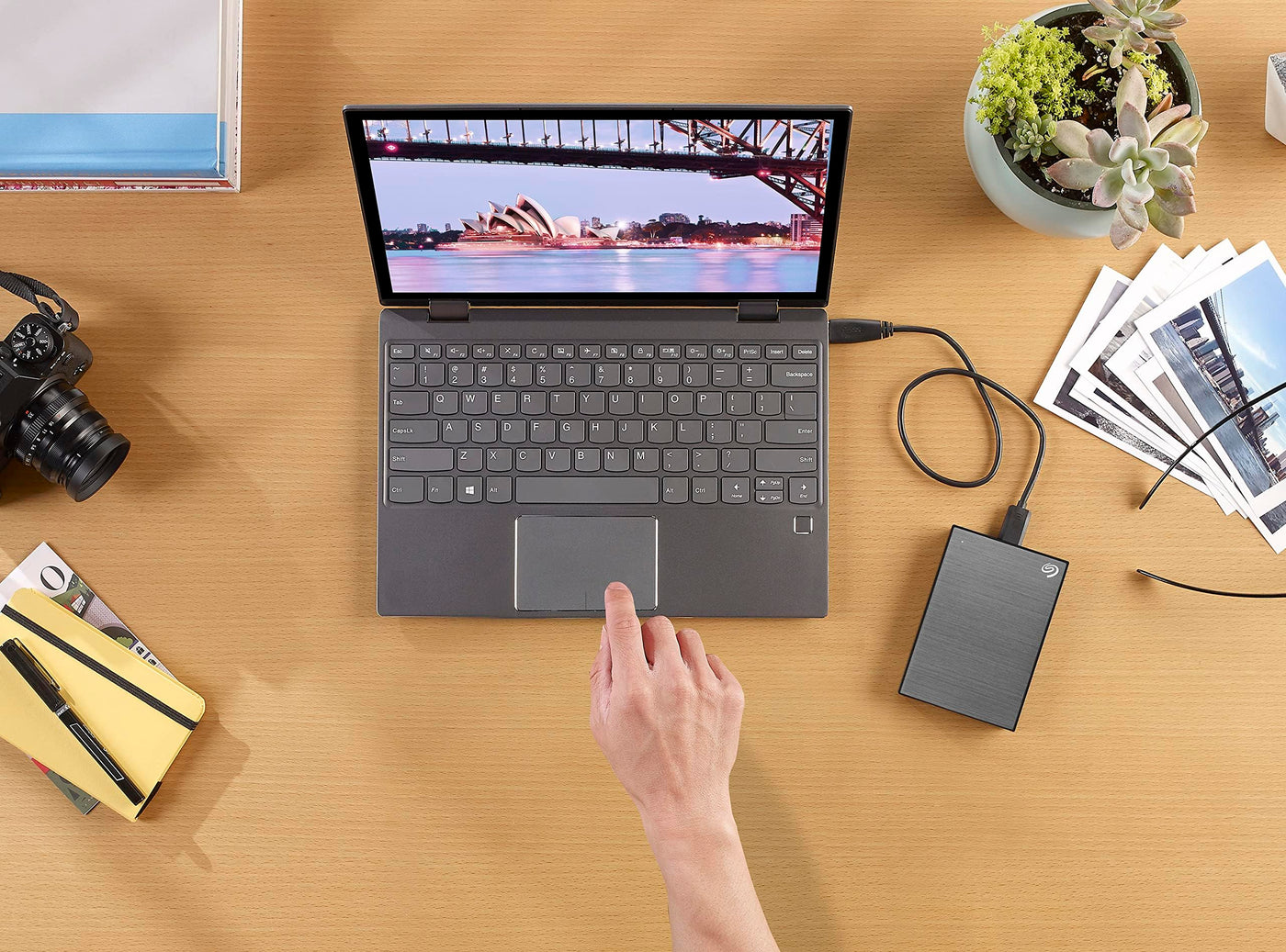 Seagate One Touch 5TB tragbare externe Festplatte, Hardwareverschlüsselung mit Kennwortzugriff, PC, Notebook & Mac, USB 3.0, Space Gray, inkl. 2 Jahre Rescue Service, Modellnr.: STKZ5000404